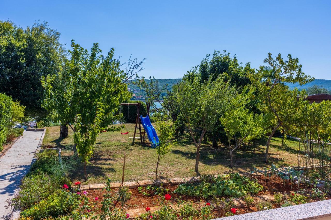 Apartments Star By The Sea Чижичи Экстерьер фото